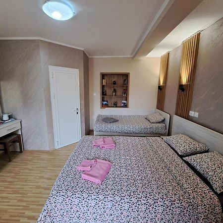 Villa Renessans Ochrid Pokoj fotografie